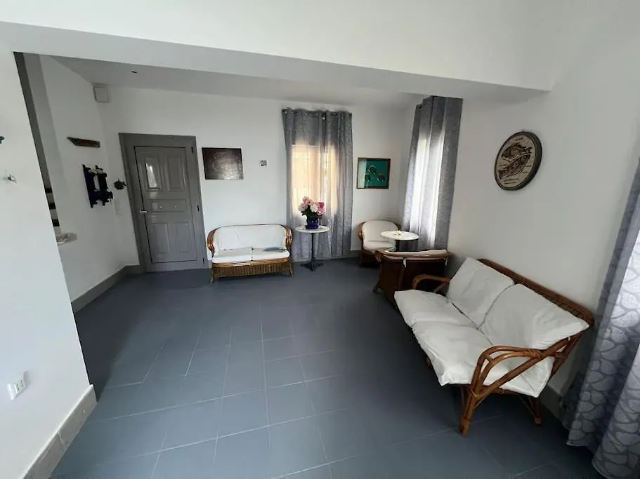 Dom wakacyjny Willa La Casa Sulle Rocce House On The Rocks Asos